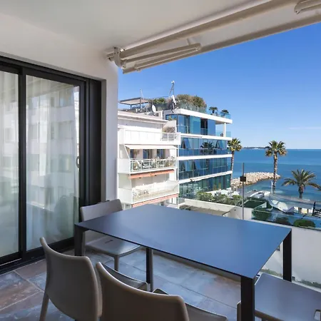 Lara Light With An Incredible View * Cannes
